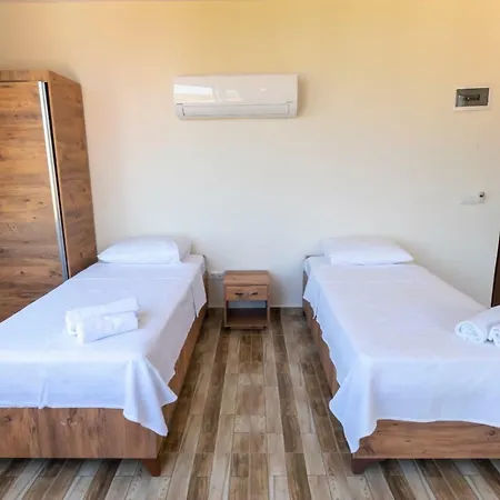 Ada Arasi Hotel *